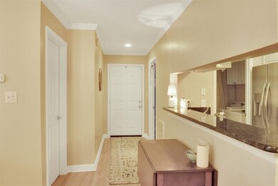 1006 Kingswood Dr unit I, Chapel Hill, NC 27517 - photo 6