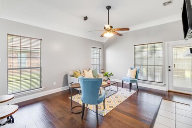 305 Pear Tree Cir-2