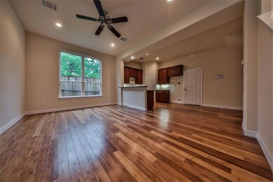 736 Link Rd, Houston, TX 77009 - photo 5