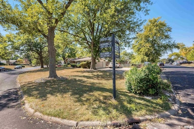 6017 N Trenton Ln, Peoria, IL 61614 - photo 2