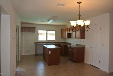 7946 W Clayton Dr, Phoenix, AZ 85033 - photo 4