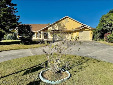 1427 Scenic St, Lehigh Acres, FL 33936 - photo 3