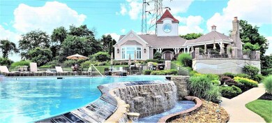 Pool and Clubhouse