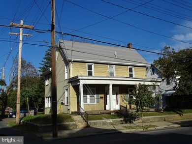 547 Second St unit 1, Chambersburg, PA 17201 - photo 2
