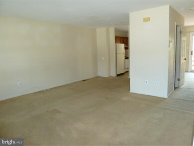 505 Carousel Cir, Norristown, PA 19403 - photo 6