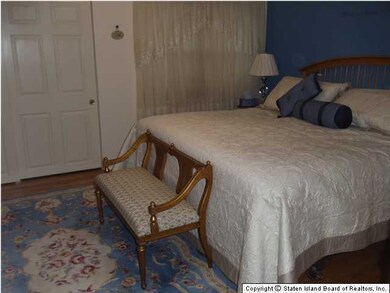 531 N Railroad Ave, Staten Island, NY 10304 - photo 7