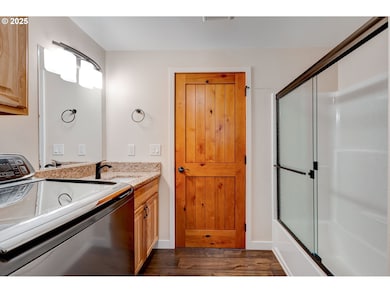 71517 Fishhawk Rd, Clatskanie, OR 97016 - photo 6