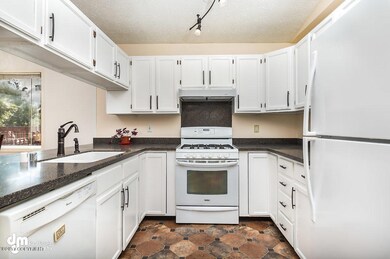 Solid Surface Counter Tops