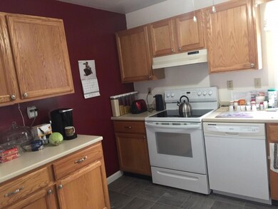 10 Daisey Ln, Hampden, ME 04444 - photo 5