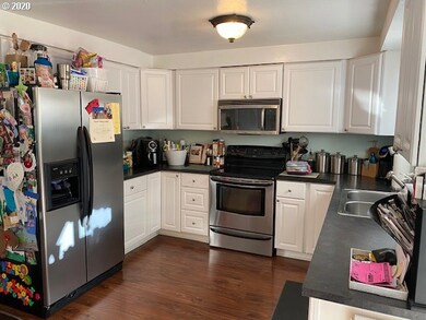 2019 Willow St, Florence, OR 97439 - photo 5