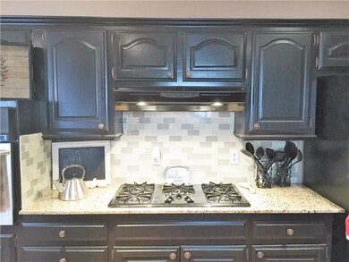 12005 Camelot Ct, Oklahoma City, OK 73120 - photo 5