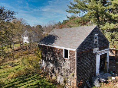 11 Bush Hill Rd, Pelham, NH 03076 - photo 4