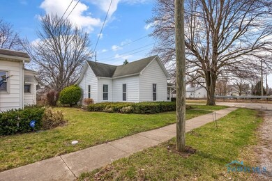 301 Allen Ave, Findlay, OH 45840 - photo 3