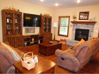 369 Woodside Ct, Batesville, IN 47006 - photo 5