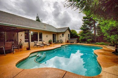 986 Albion Ave, Redding, CA 96003 - photo 3