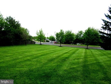 1204 Barbaras Ct, North Wales, PA 19454 - photo 5