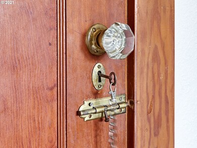 3249 3rd St, Hubbard, OR 97032 - photo 4