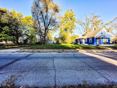 617 N Walnut St, South Bend, IN 46628 - photo 3