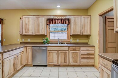 3229 Northstar Dr, Eau Claire, WI 54703 - photo 7