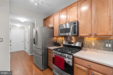 11233 Wortham Crest Cir, Manassas, VA 20109 - photo 2