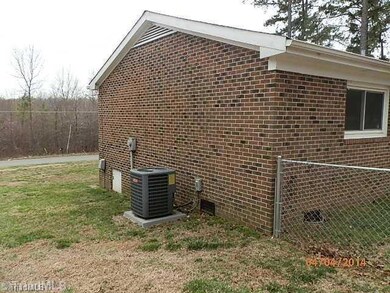 1949 Old Cedar Falls Rd, Asheboro, NC 27203 - photo 4