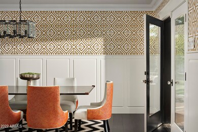 diningroomdetailMLS