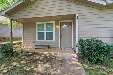 311 W Bond St, Denison, TX 75020 - photo 2