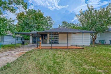 9906 Carmalee St, Houston, TX 77075 - photo 2