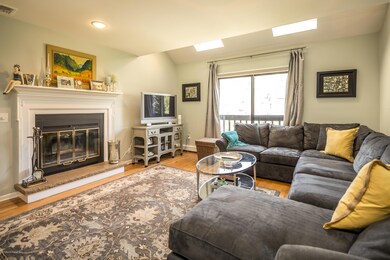 06_Living Room-4