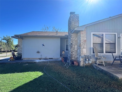 2709 Sunny Ln, Taylor, TX 76574 - photo 3