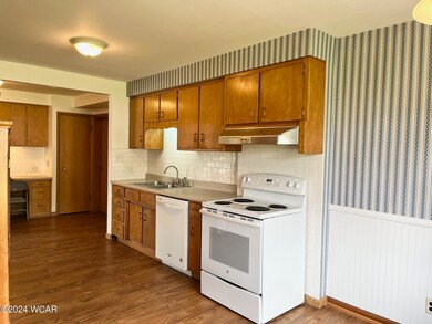 2050 W Market (1)