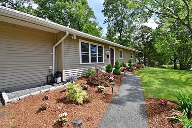 8 Wickford Rd, Framingham, MA 01701 - photo 2