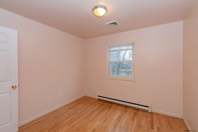 24 Rawson St, Albany, NY 12206 - photo 7
