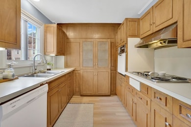 81 Oak Hollow Rd, Springfield, MA 01128 - photo 3