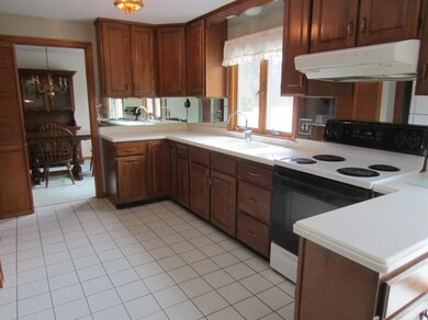 7 Liefs Ln, South Yarmouth, MA 02664 - photo 7