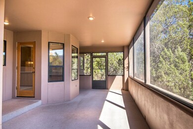 25_Screened Patio1
