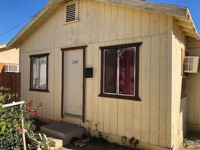 748 W Commercial Ave, El Centro, CA 92243 - photo 7