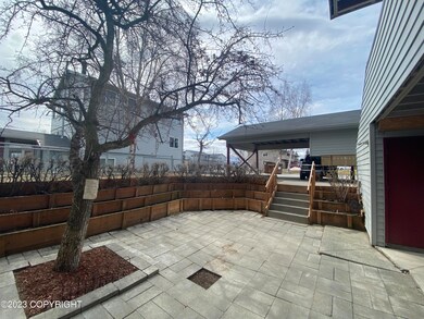 Front Patio (2)