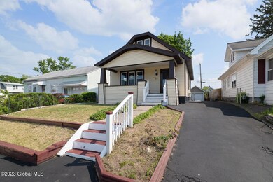 3-web-or-mls-1611SchuylerSt_03