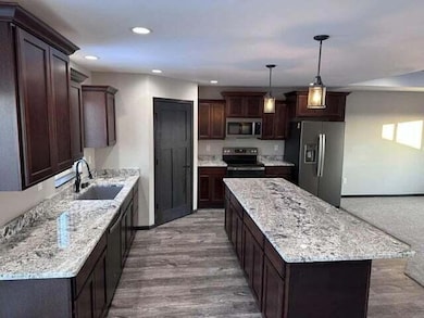 1127 NE 34th Ave, Aberdeen, SD 57401 - photo 4