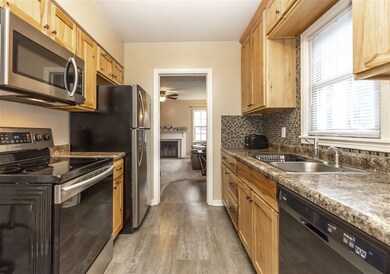 1826 Iowa St, Cedar Falls, IA 50613 - photo 7