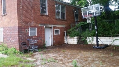 865 Clinton Rd, Macon, GA 31211 - photo 5