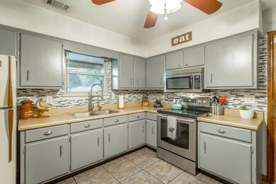 4504 Eldridge Rd, Hixson, TN 37343 - photo 7