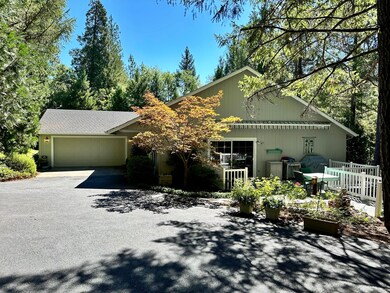 207 Iris Ln, Grants Pass, OR 97526 - photo 3