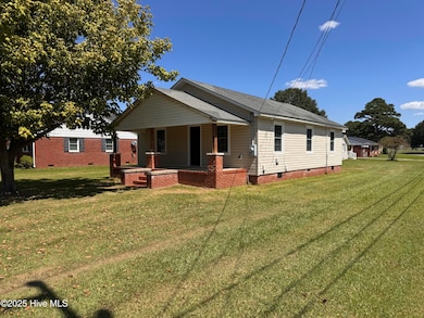 107 S McCaskey Rd, Williamston, NC 27892 - photo 3