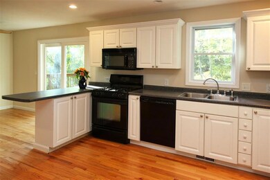 51 N Falmouth Hwy, North Falmouth, MA 02556 - photo 4
