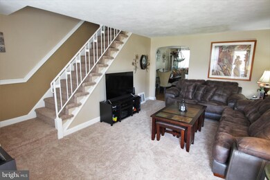 470 Westmont Dr, Darby, PA 19023 - photo 2