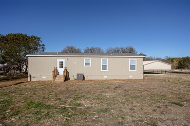 929 Nacogdoches River Dr, Granbury, TX 76048 - photo 3