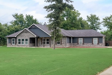 733 Waters Edge Dr, Corsicana, TX 75109 - photo 2