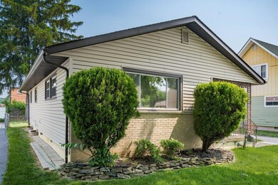 004_592 SEABROOKE AVE 004-2